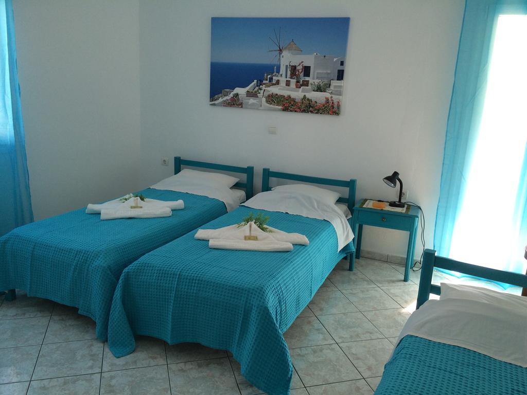 Paros Rooms Dora Quarto foto