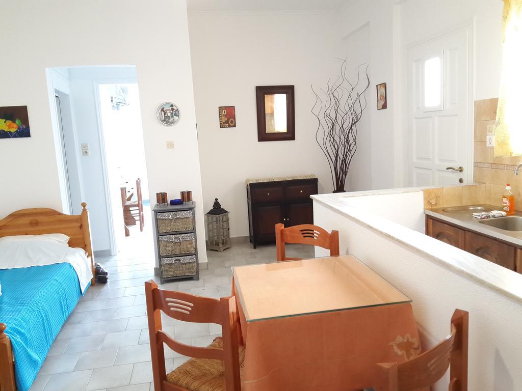 Paros Rooms Dora Exterior foto