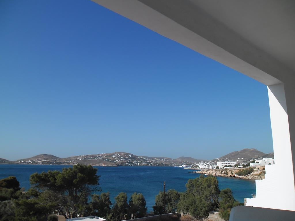 Paros Rooms Dora Quarto foto